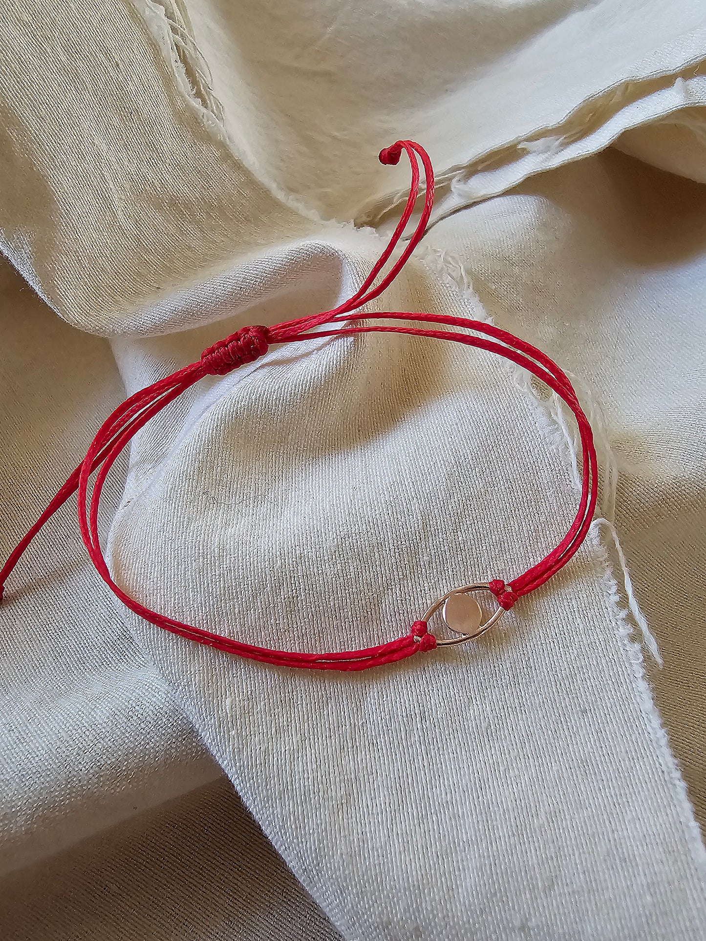 Eye Thread Bracelet 14K