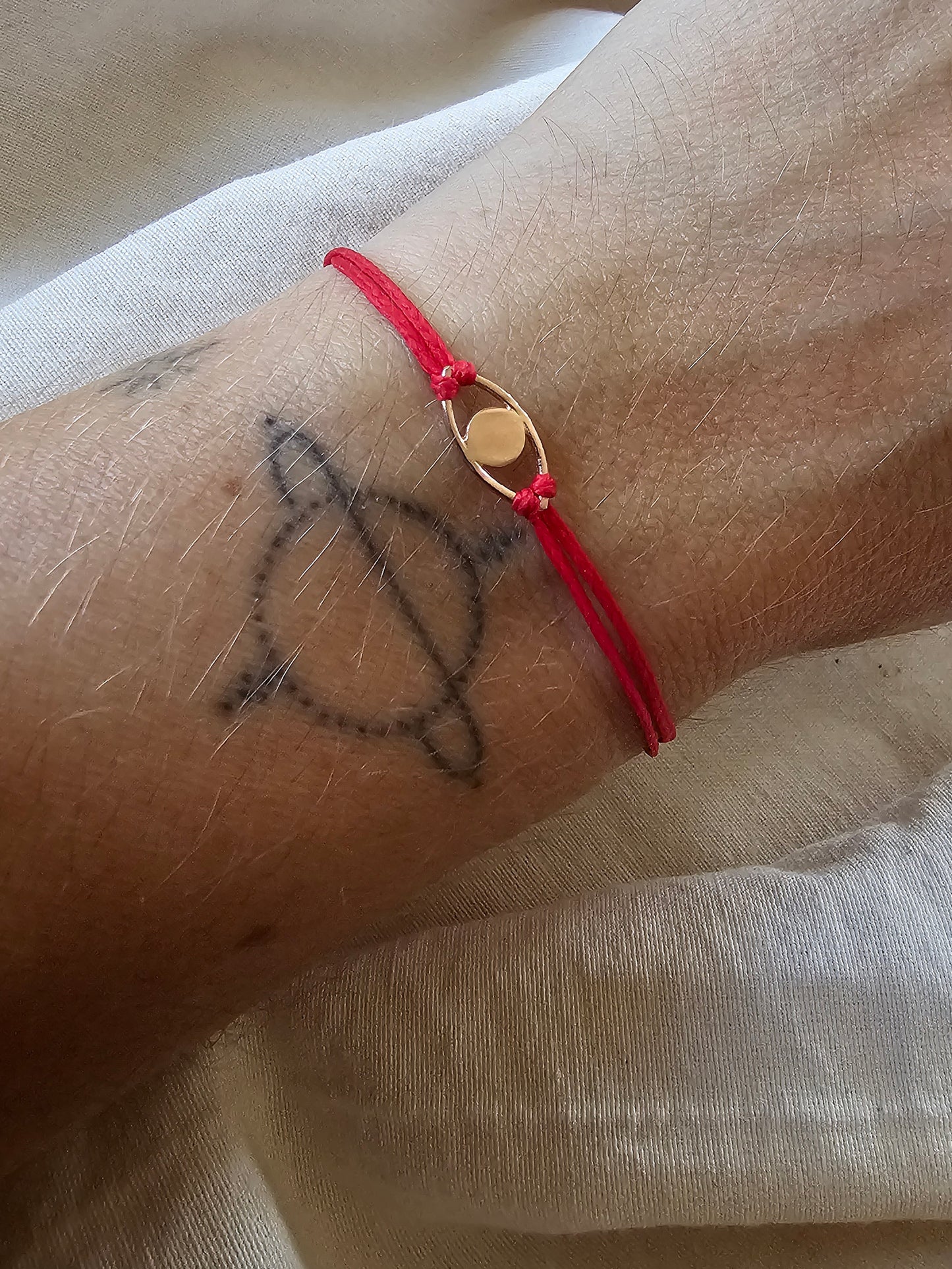 Eye Thread Bracelet 14K