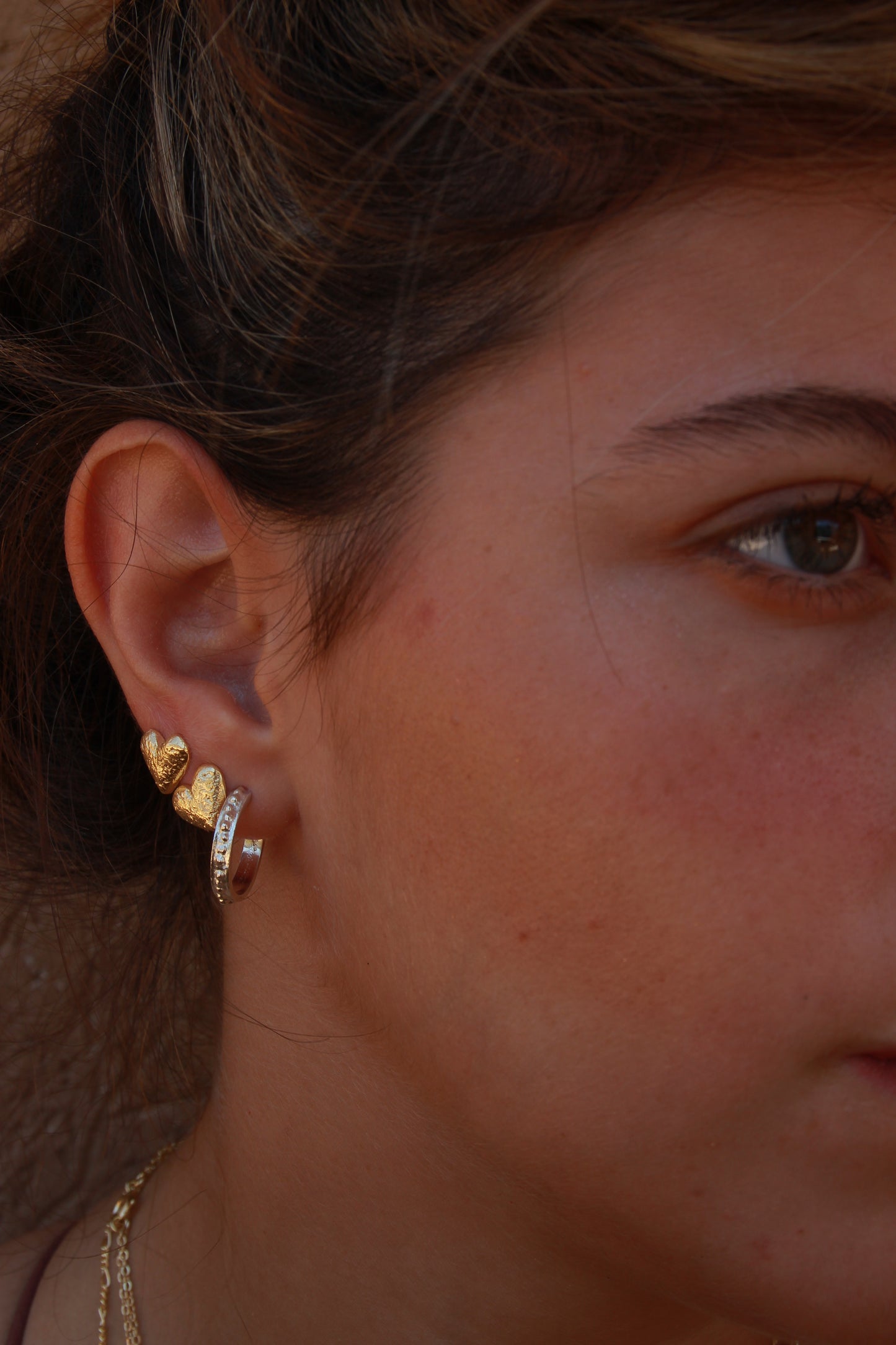 Asymmetrical stud heart earrings Gold Plated