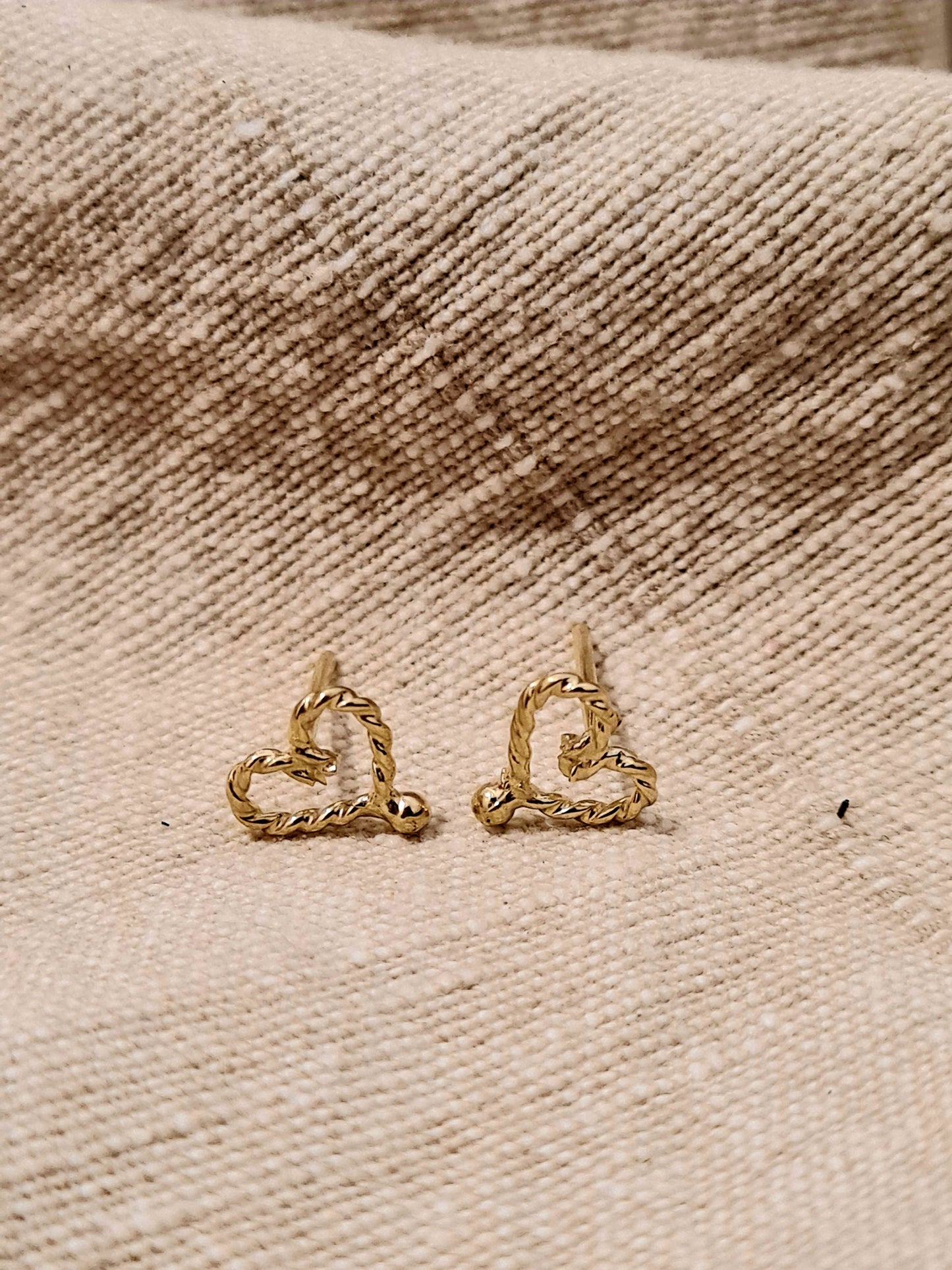 Heart Stud Earrings 14K