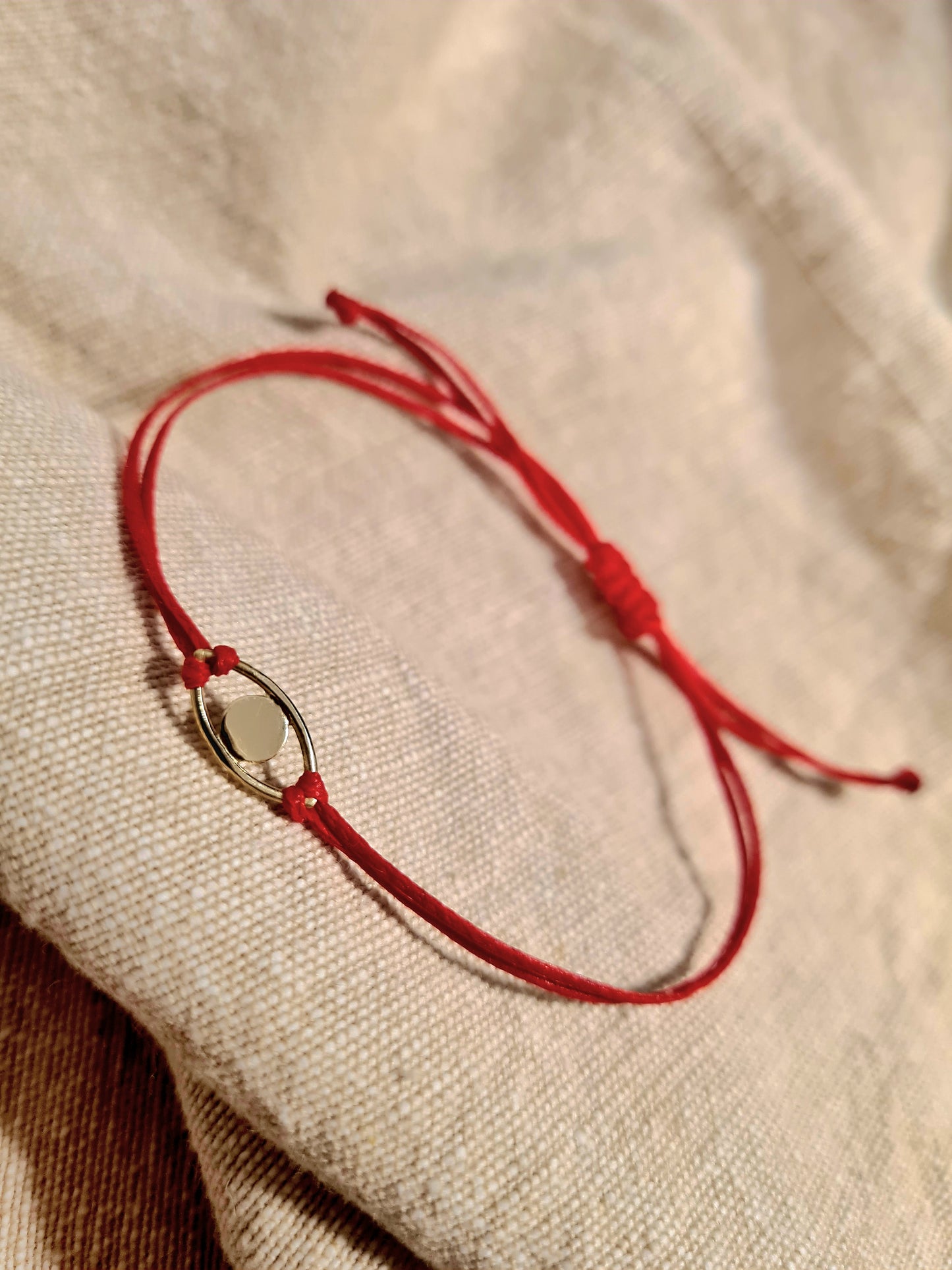Eye Thread Bracelet 14K