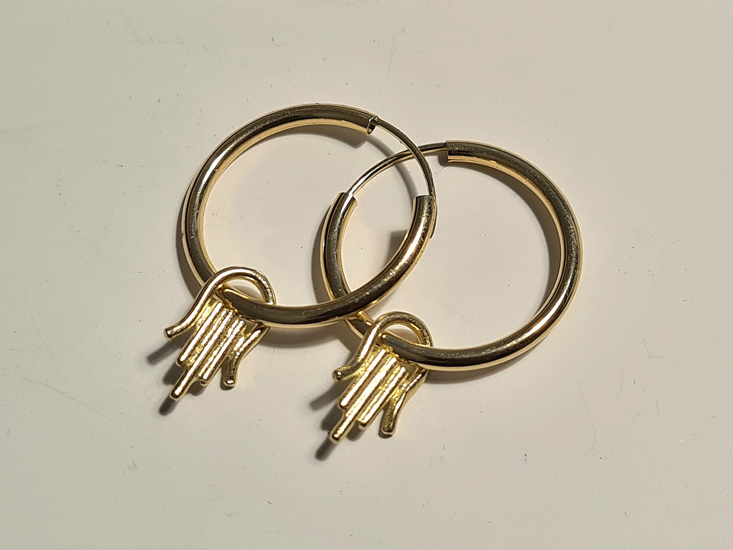 Hamsika Hoop Earrings 14K