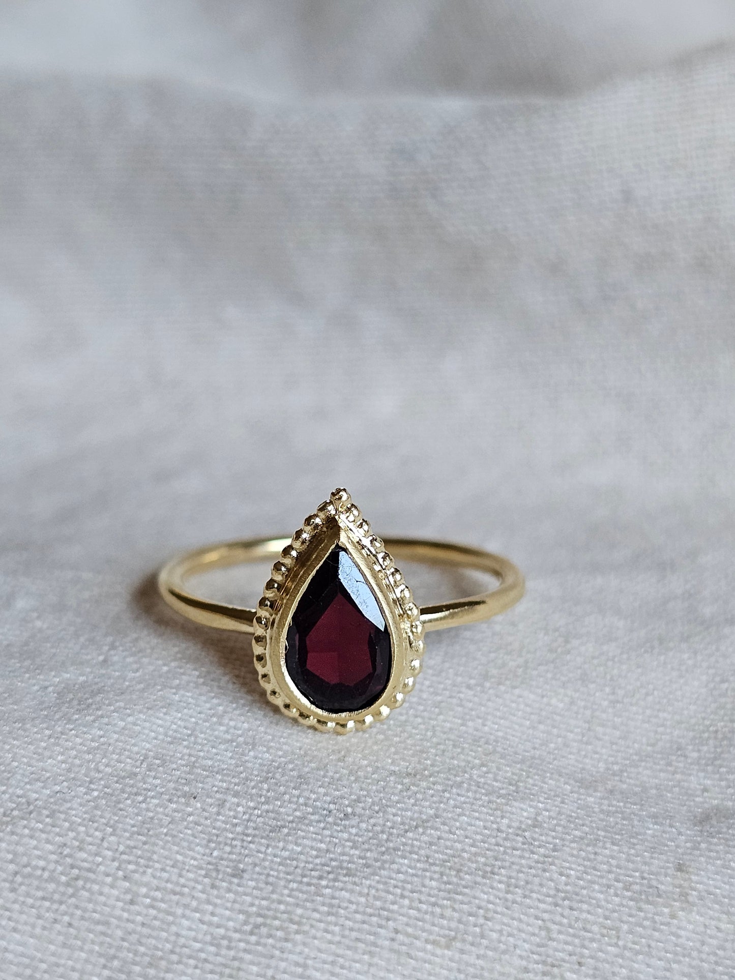 Drop Ring 14K