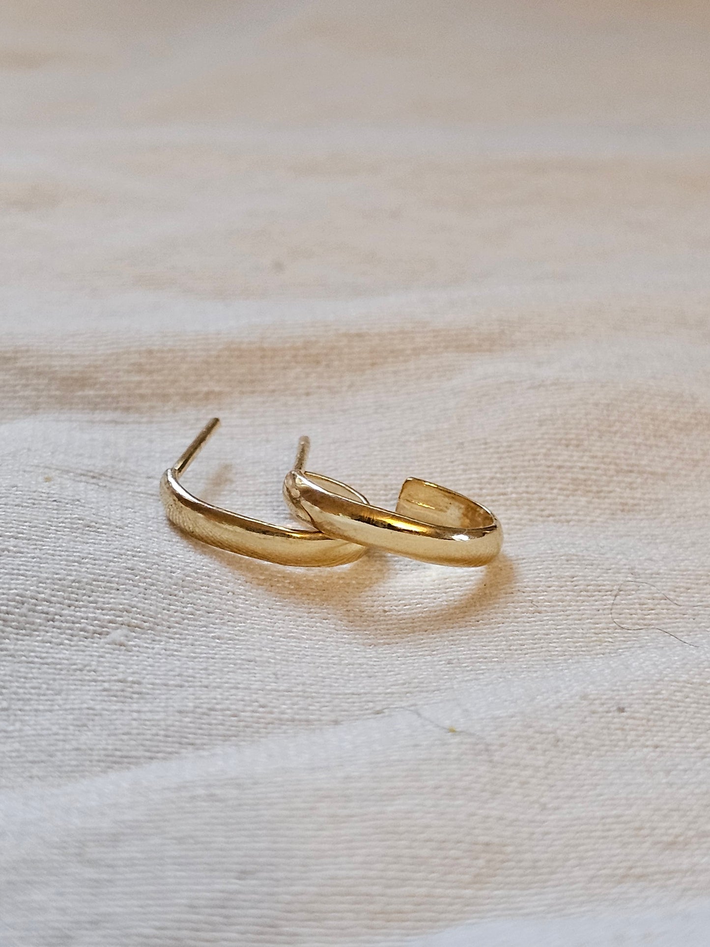 Oval Open Hoop Earrings Gold Plated