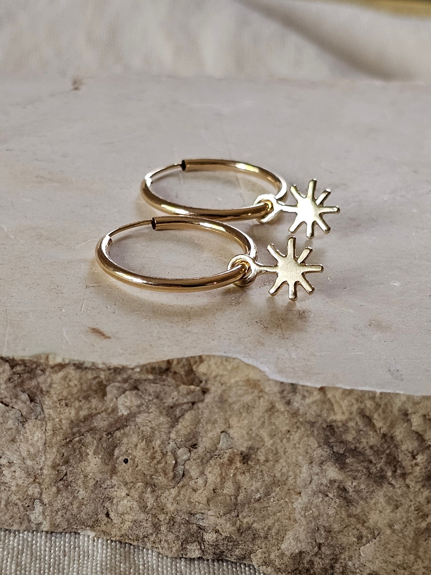 Sol Hoop Earrings 14K