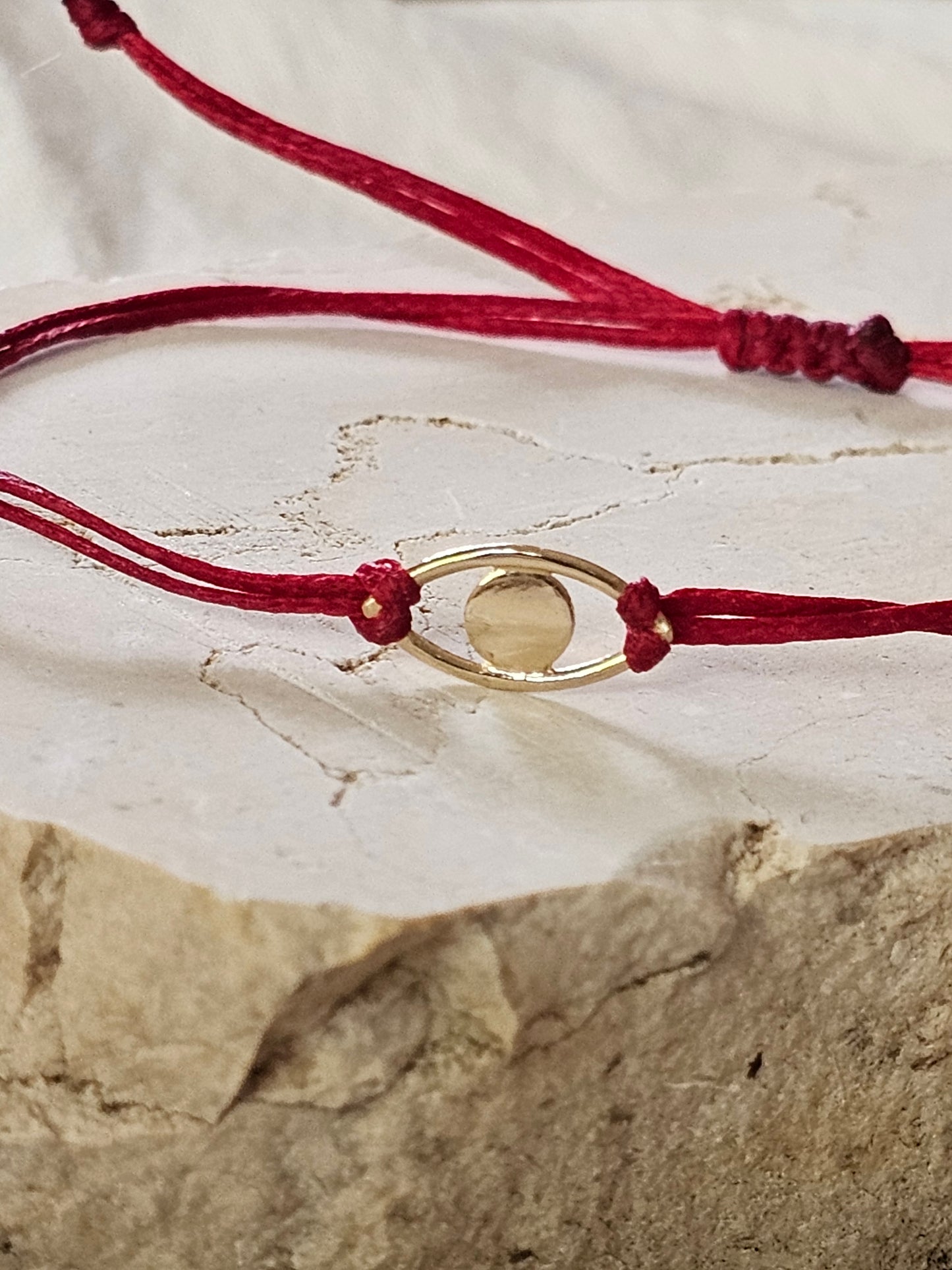 Eye Thread Bracelet 14K
