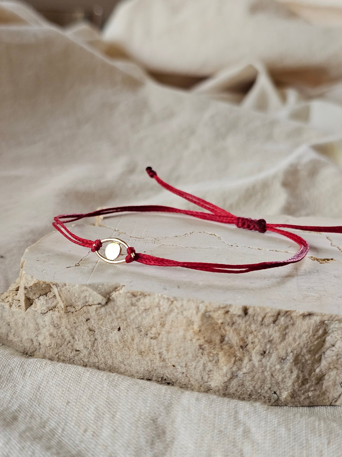 Eye Thread Bracelet 14K