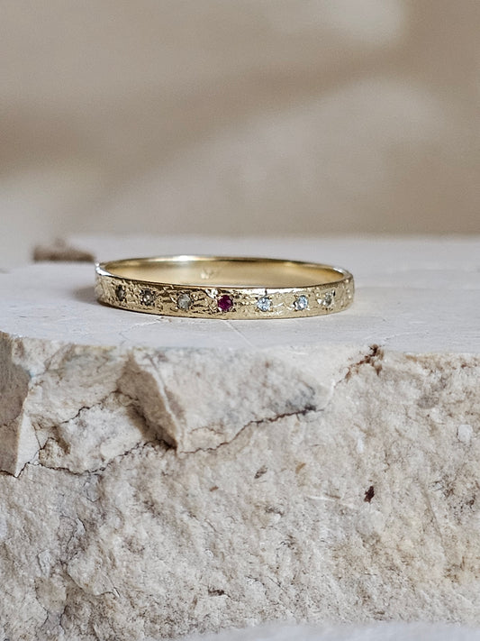 Delicate Tribal Ring 14K