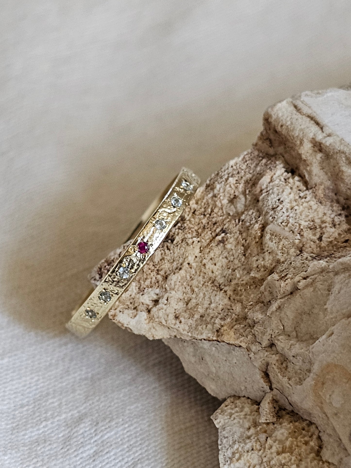 Delicate Tribal Ring 14K