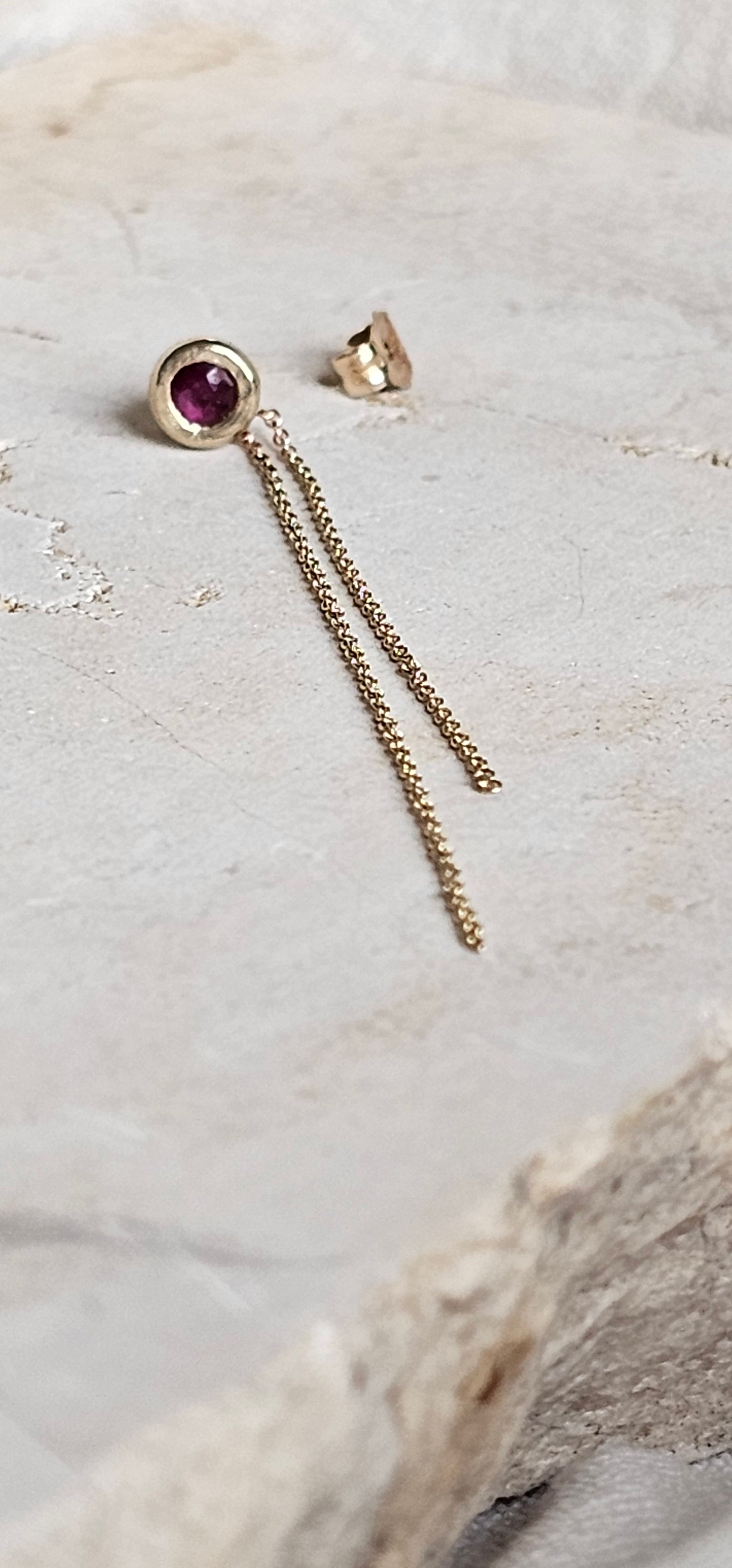 Gem Dot Chain Stud 14K