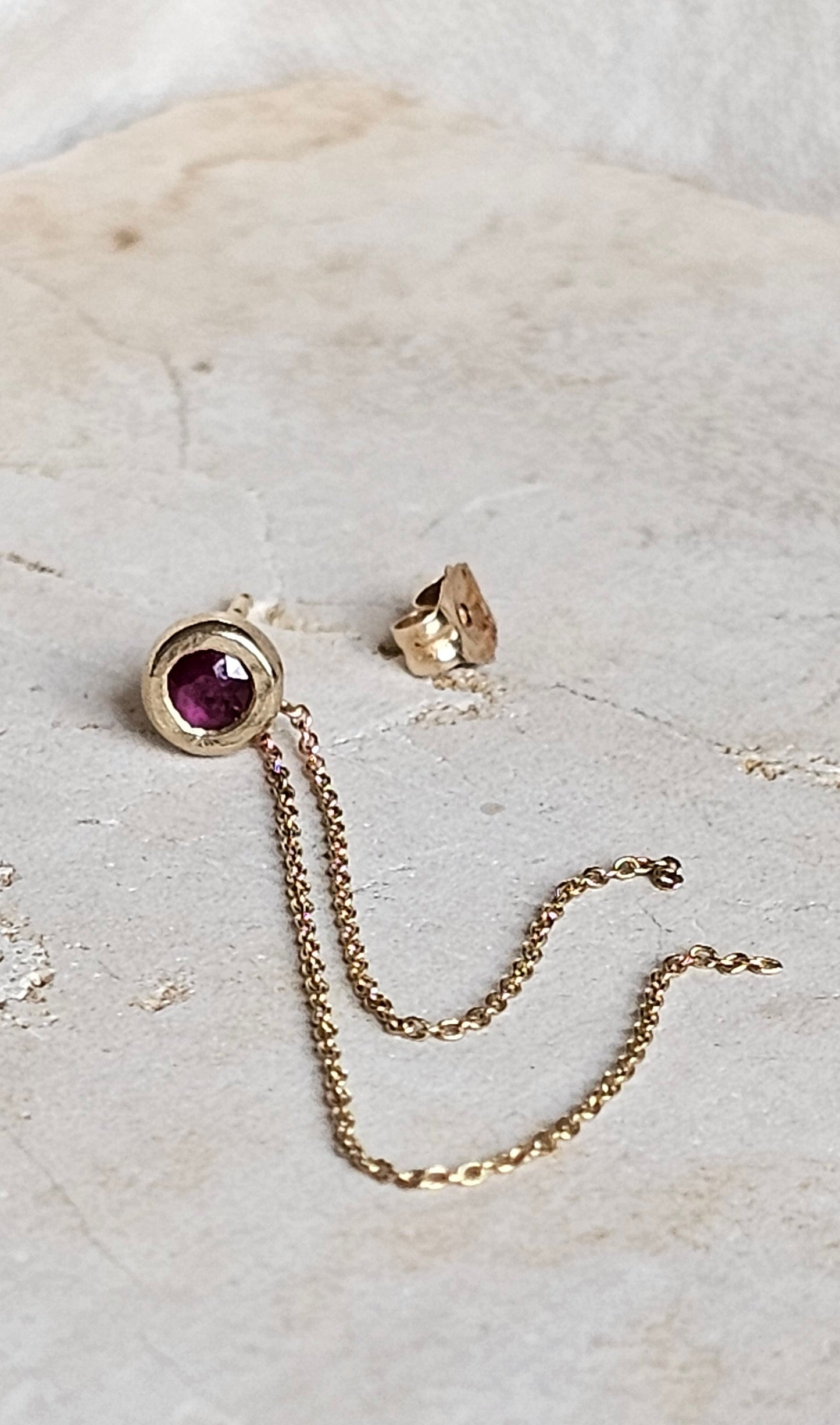 Gem Dot Chain Stud 14K