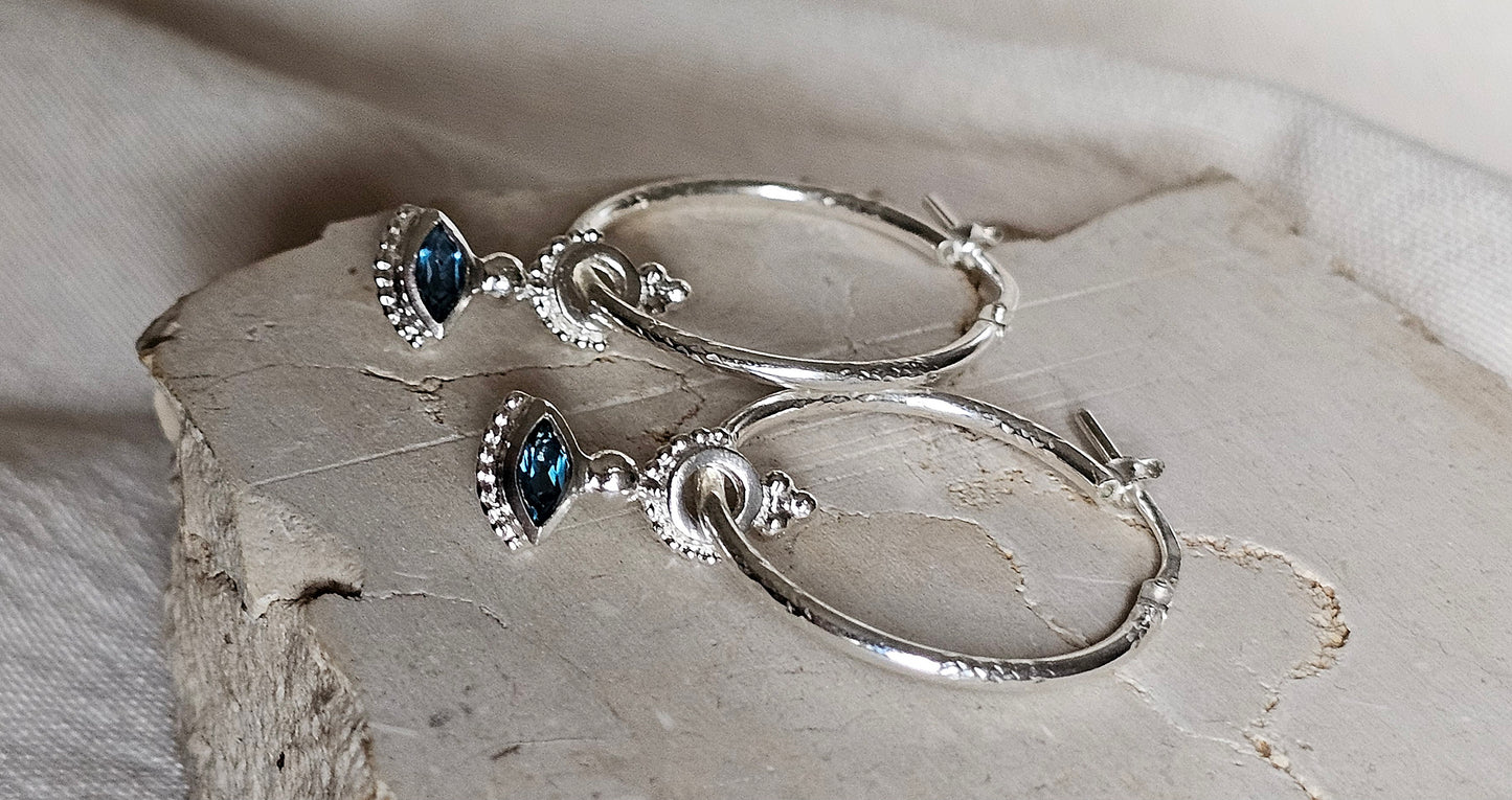 Nefertiti Hoops Silver
