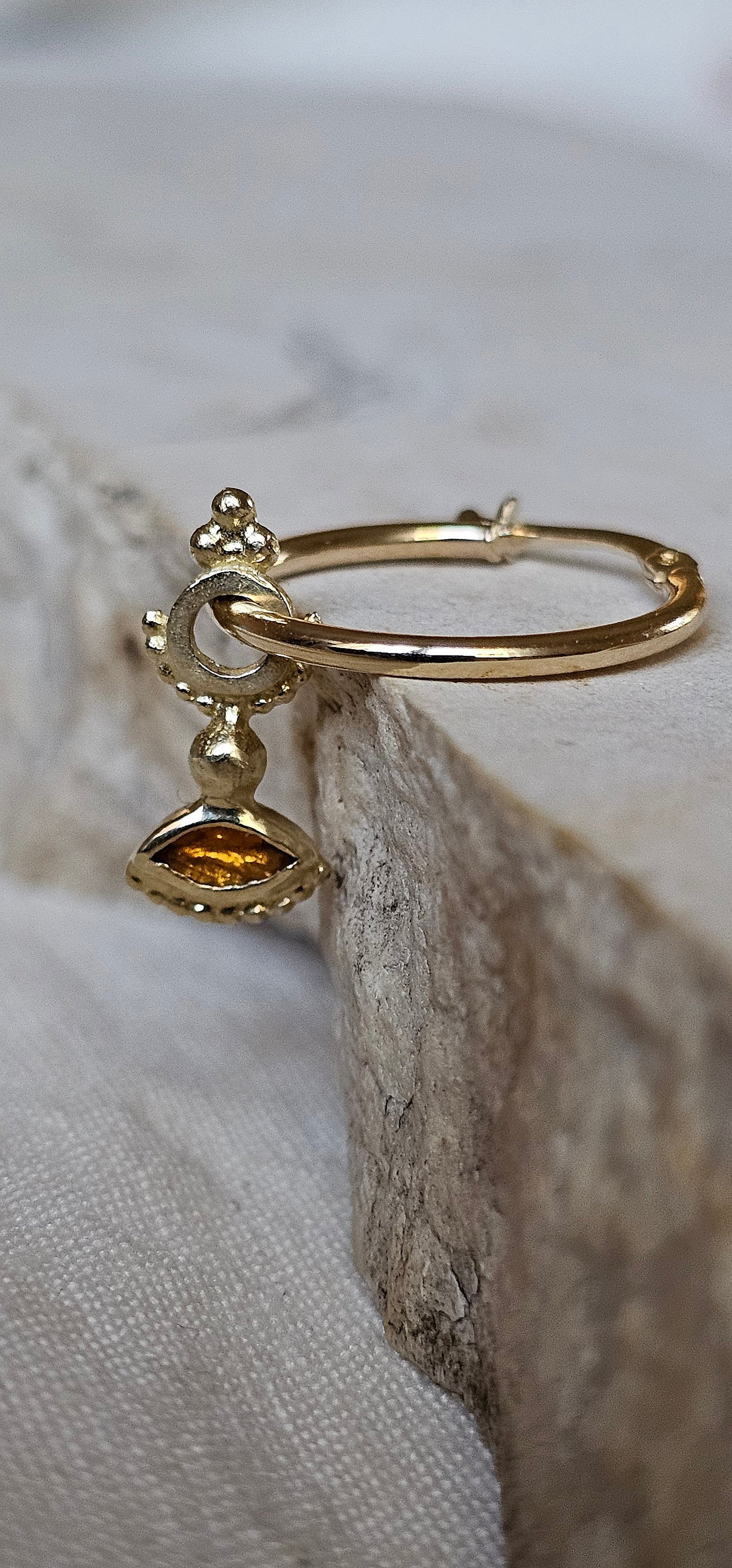 Nefertiti Hoop 14K