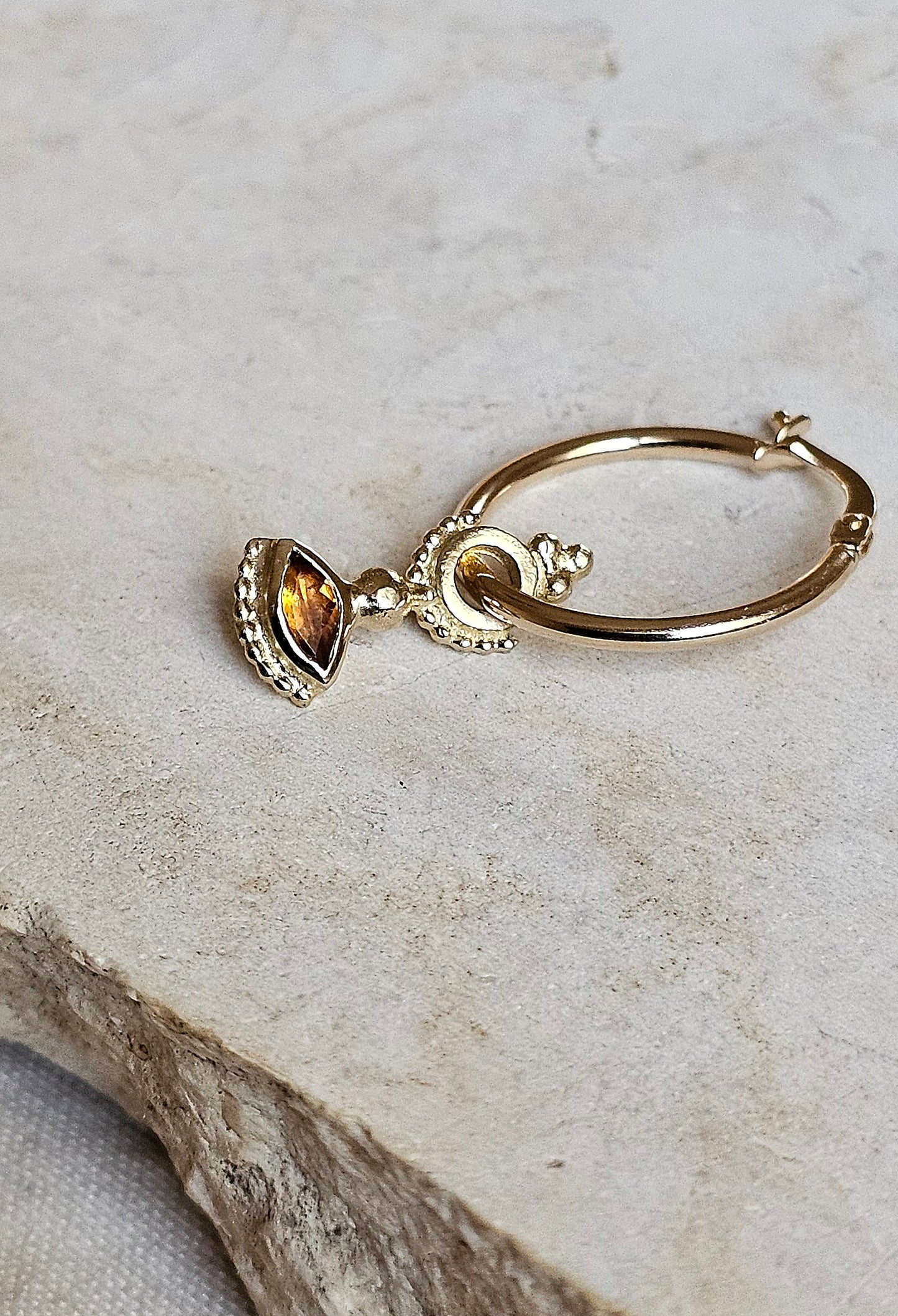 Nefertiti Hoop 14K