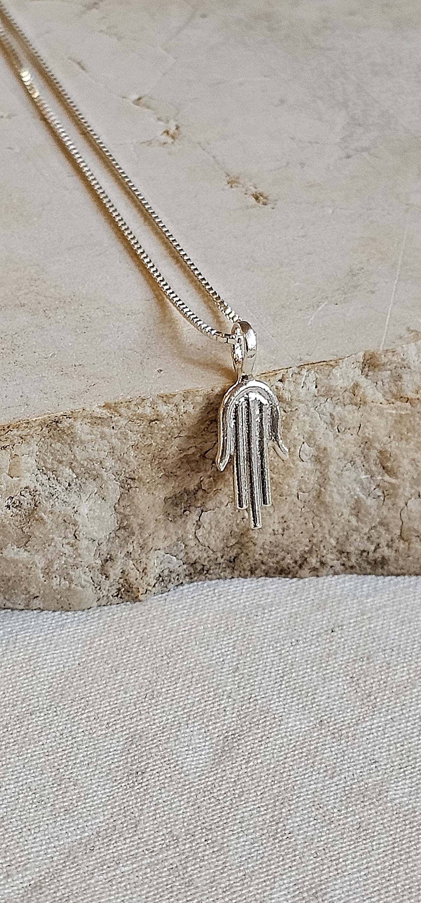 Hamsika Amulet Necklace Silver