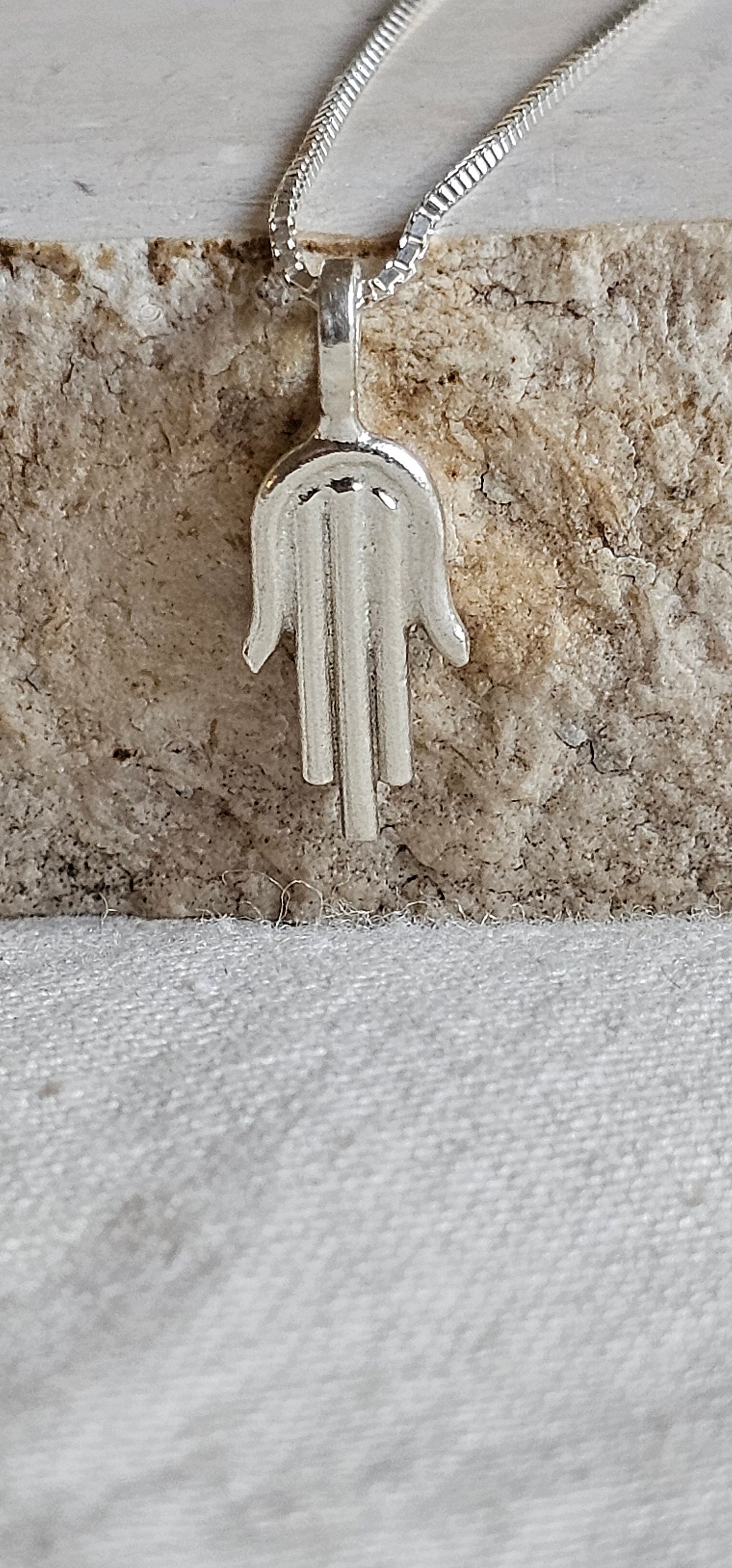 Hamsika Amulet Necklace Silver